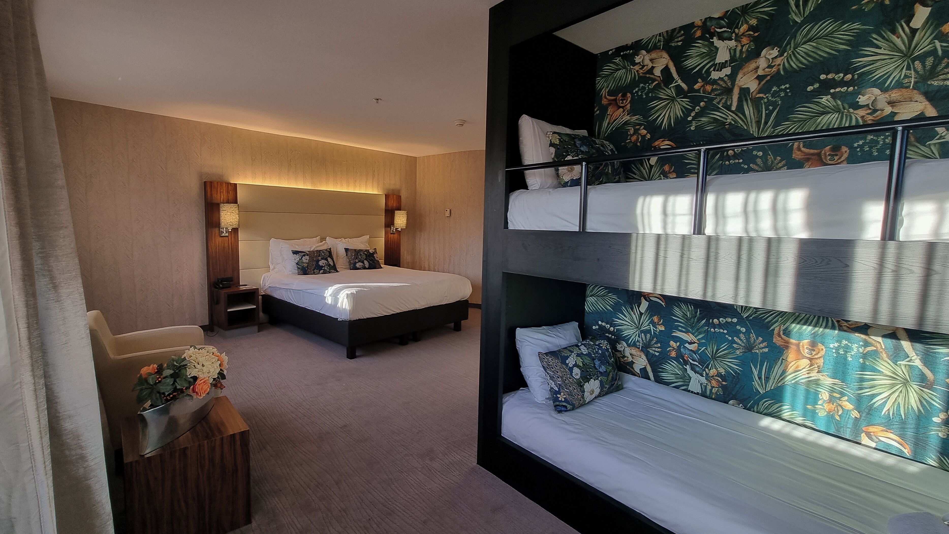 executive quadruple room | 1 bedroom, in-room safe, desk, laptop workspace