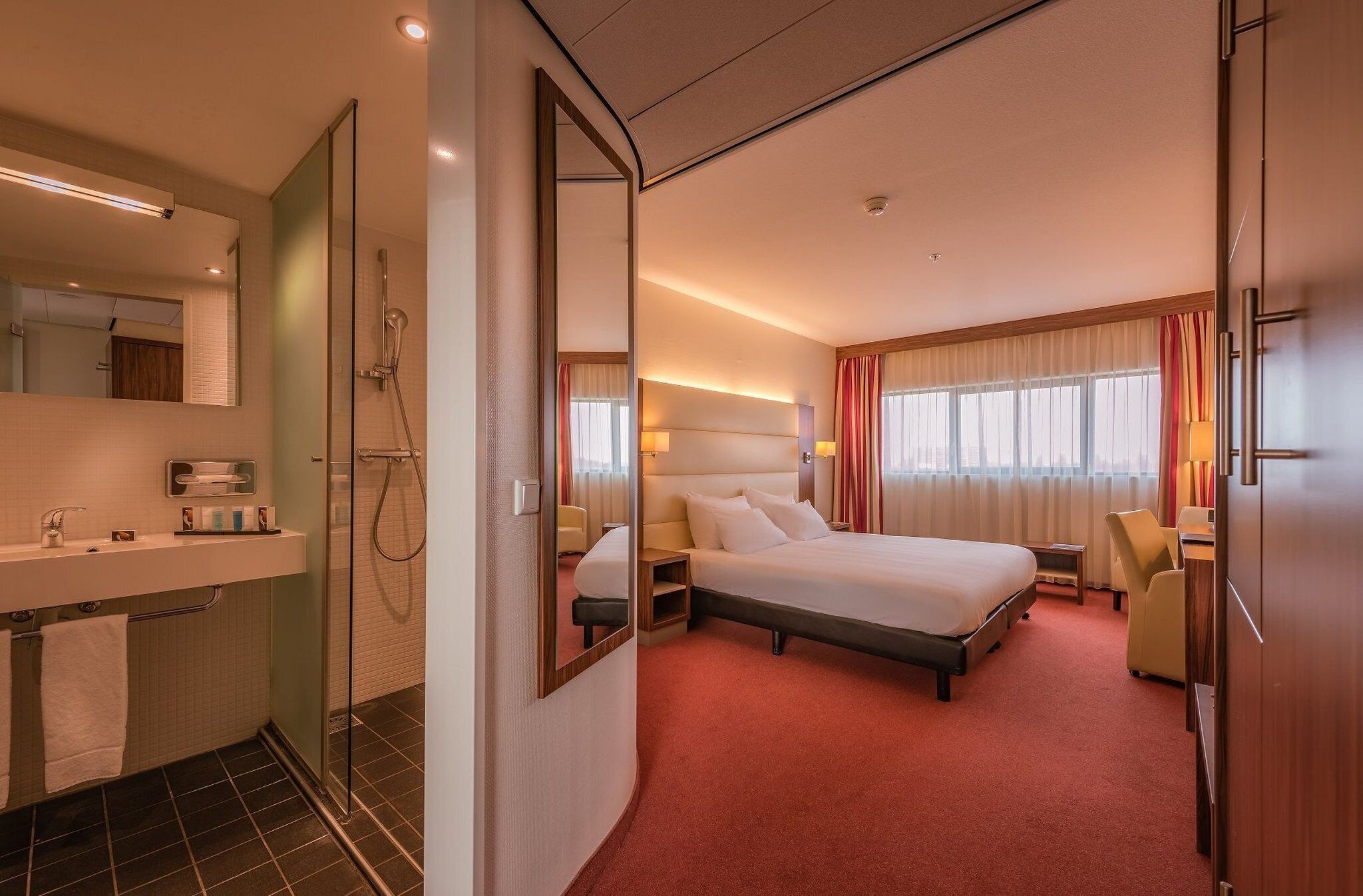 1 bedroom, in-room safe, desk, laptop workspace