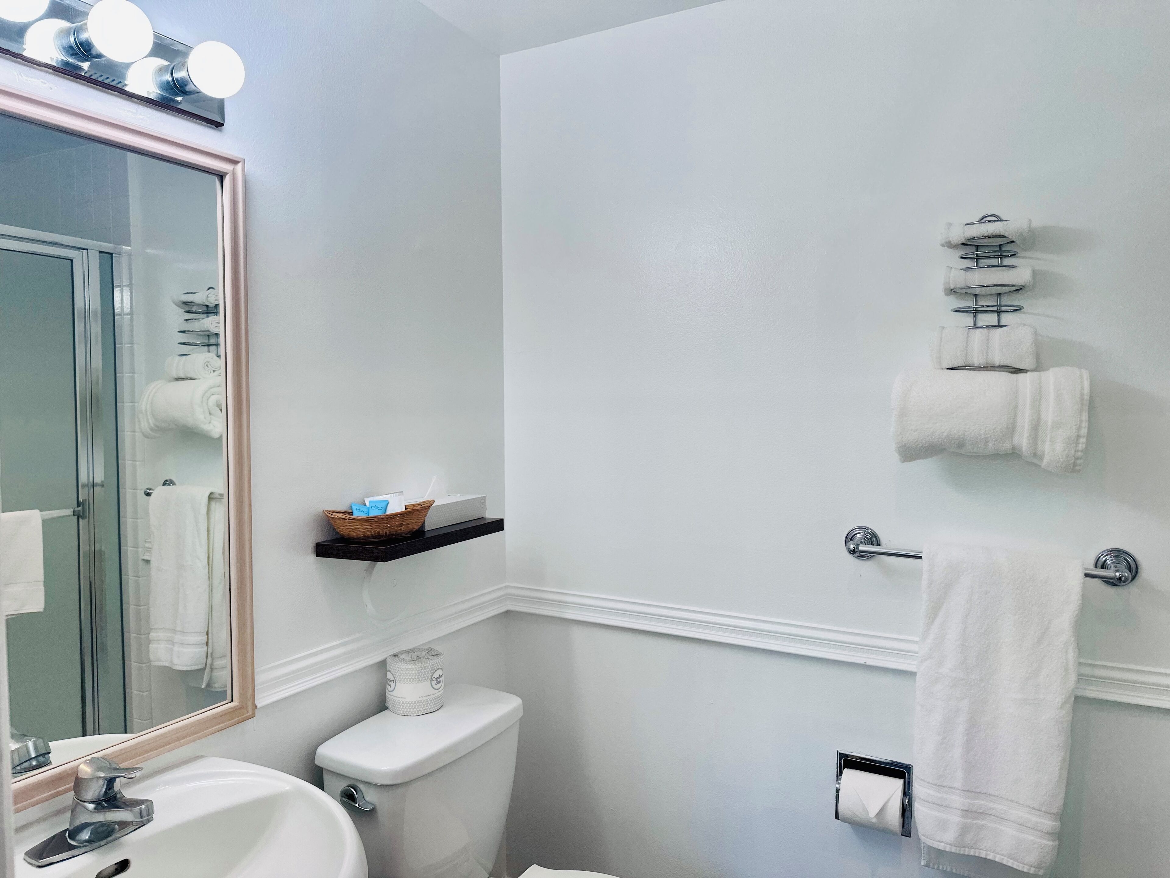 Photo - Foghorn Harbor Inn