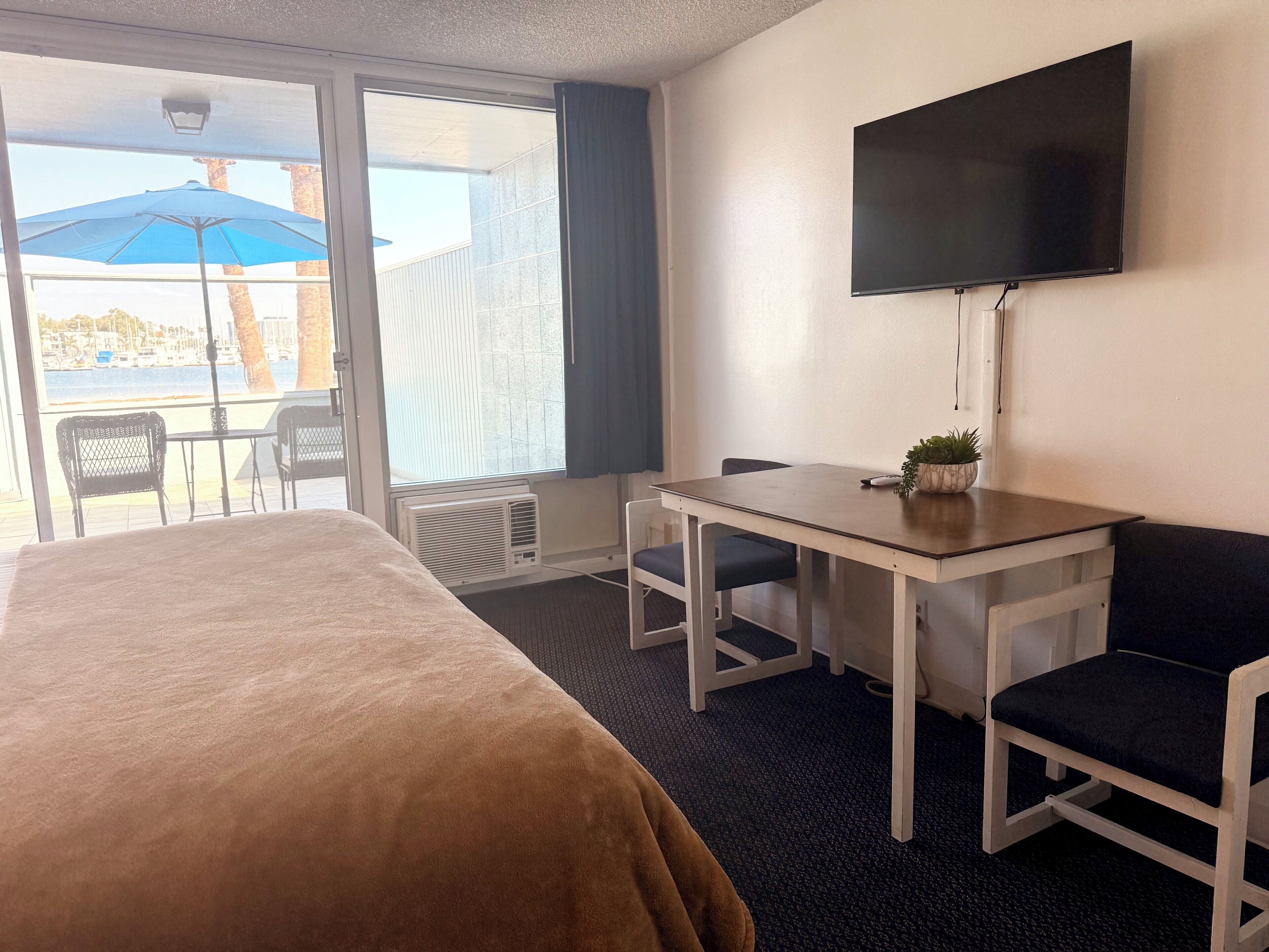 Photo - Foghorn Harbor Inn