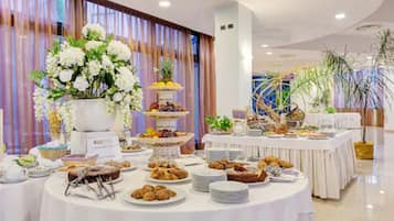Colazione a buffet inclusa