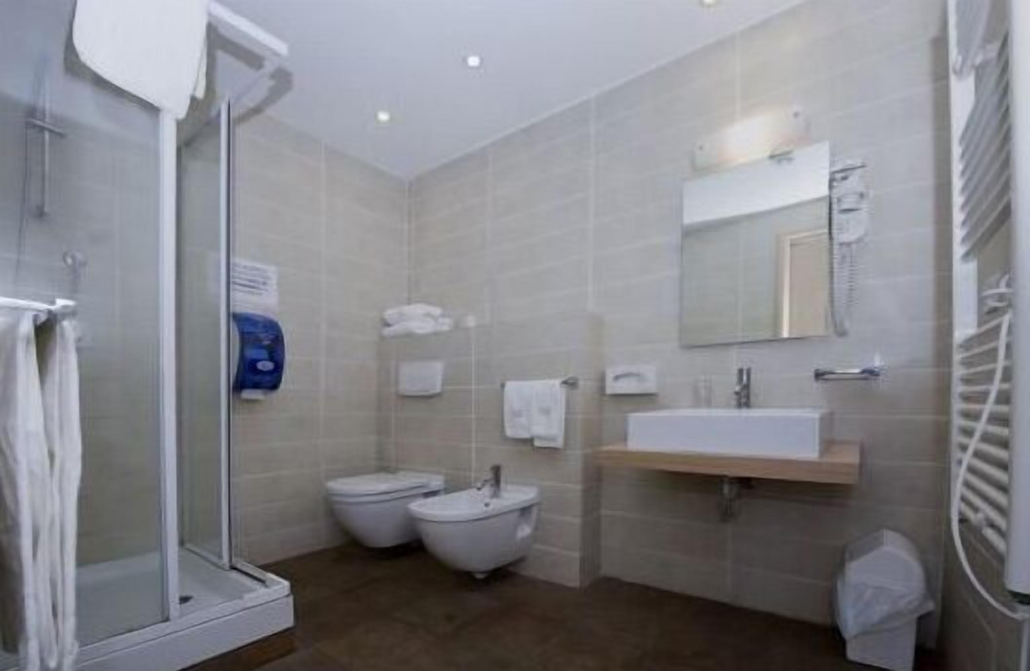 bathroom | shower, free toiletries, hair dryer, towels
