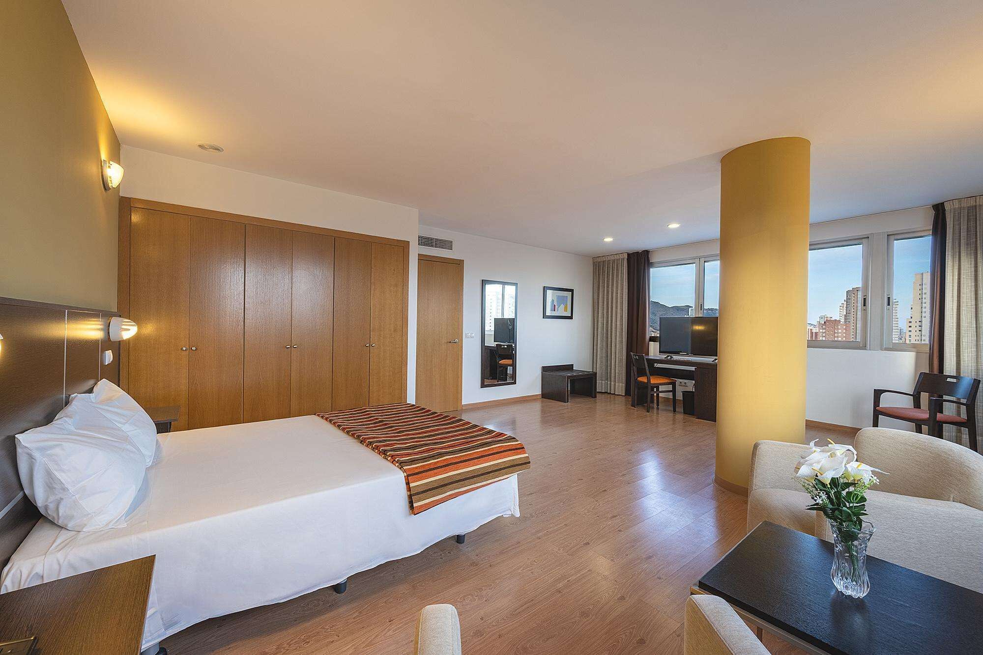 Memory-foam beds, minibar, desk, free WiFi