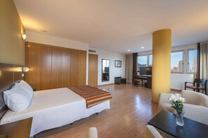 Memory foam -patjalliset sängyt, minibaari, työpöytä, ilmainen Wi-Fi