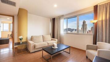 Memory-foam beds, minibar, desk, free WiFi