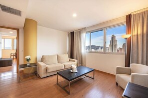 Memory foam beds, minibar, desk, free WiFi