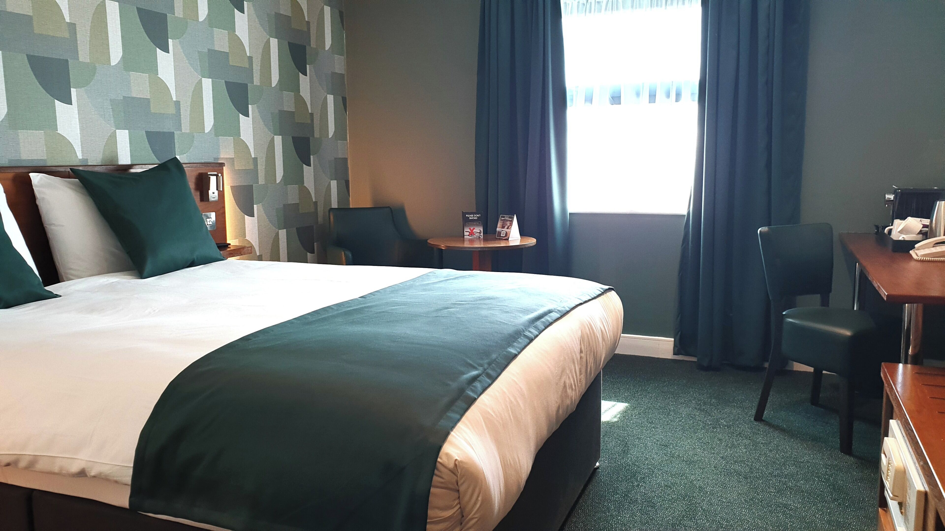 In-room safe, desk, iron/ironing board, free WiFi