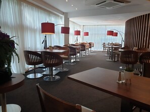 Bar (on property) - Legacy Preston International Hotel (Preston)
