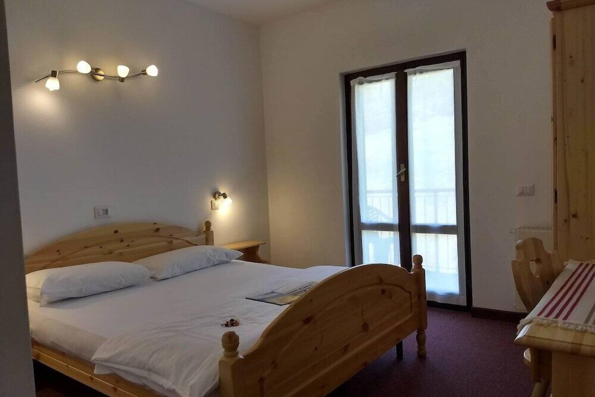 Couette en duvet d'oie, bureau, Wi-Fi gratuit, draps fournis