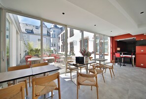 Esmorzar diari d'estil bufet (16.90 EUR per persona) 