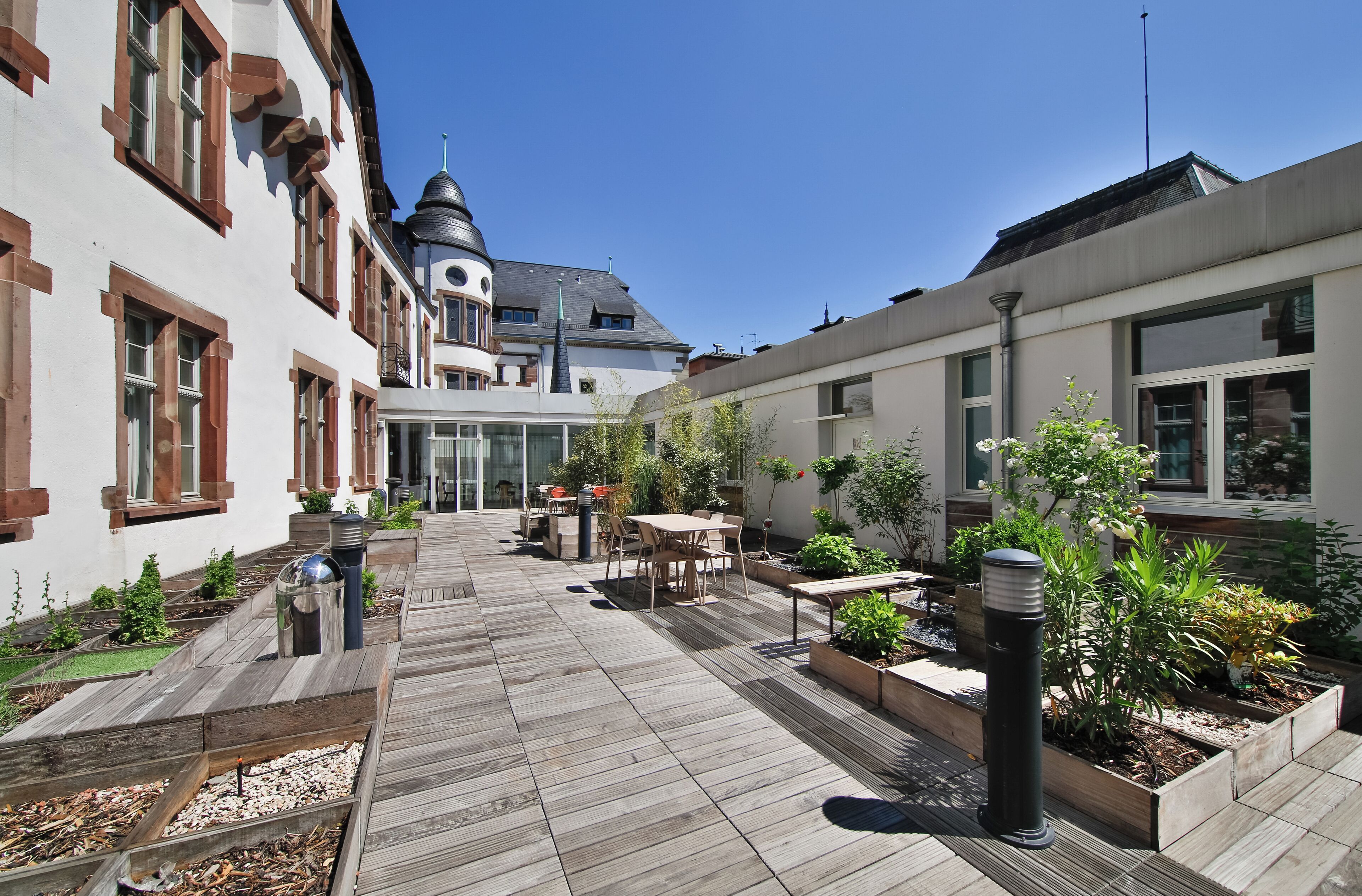 ลานระเบียง/นอกชาน