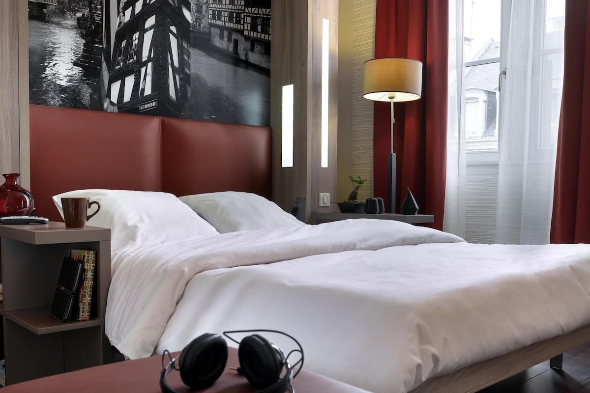 Appartement, 1 chambre | Coffre-fort, bureau, système d’insonorisation, fer et planche à repasser