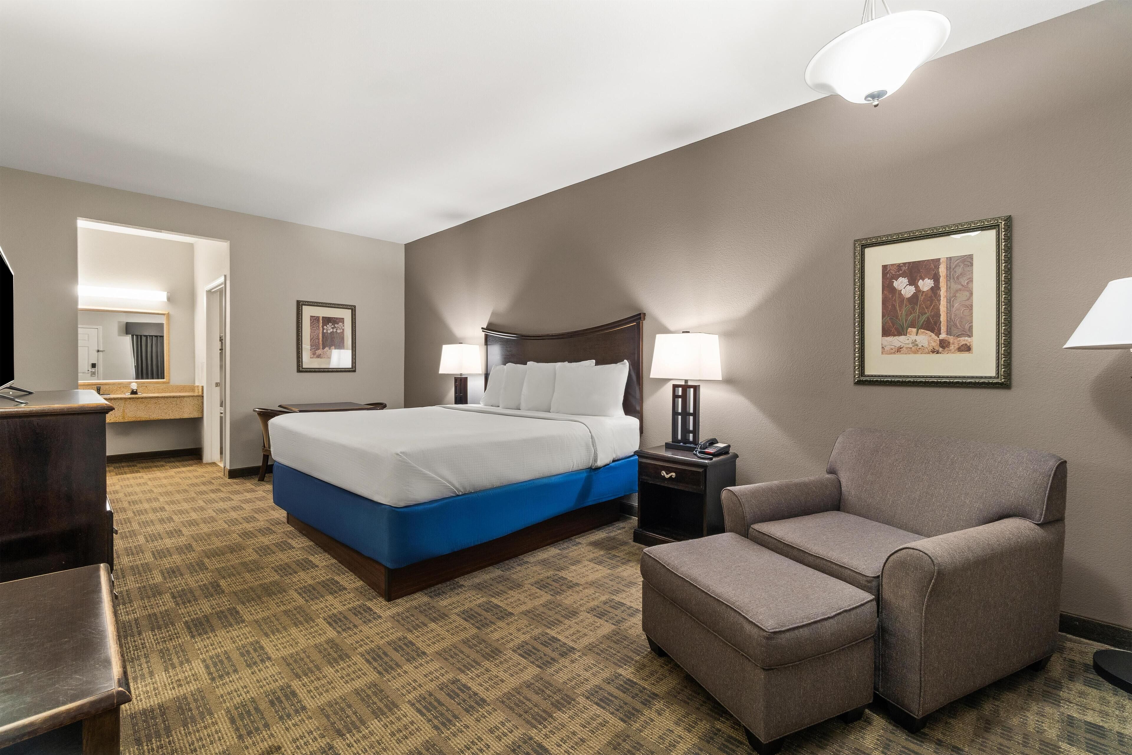 Blendingsgardiner, strykejern/-brett, wi-fi (inkludert) og sengetøy