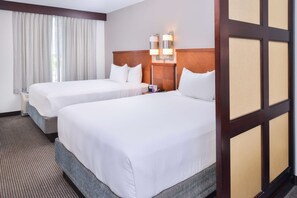 Premium bedding, minibar, desk, iron/ironing board - Hyatt Place Chesapeake (Chesapeake)