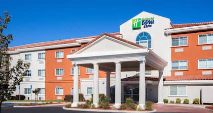 Holiday Inn Express Hotel & Suites Oroville Lake by IHG