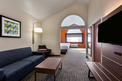 Holiday Inn Express Hotel & Suites Oroville Lake by IHG