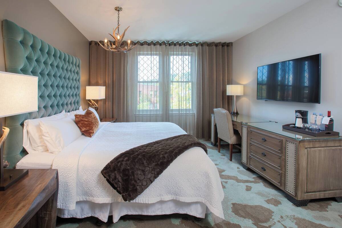 Premium bedding, down comforters, pillowtop beds, in-room safe