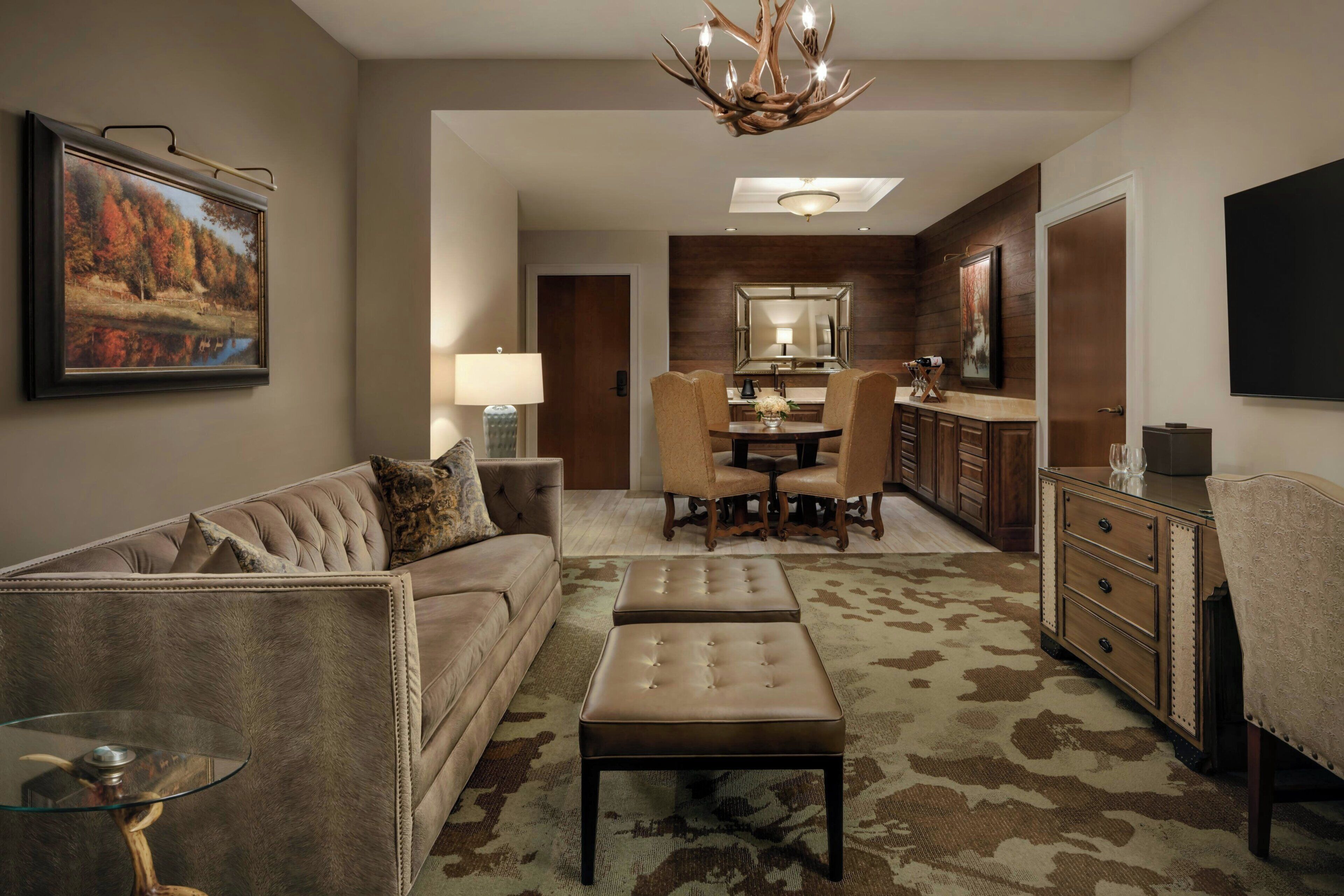 Suite, 1 King Bed with Sofa bed