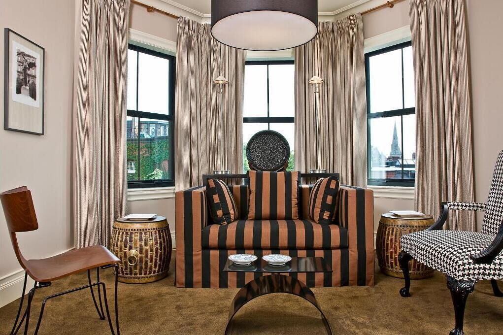 suite, 1 bedroom | living room | 42-inch tv with cable channels