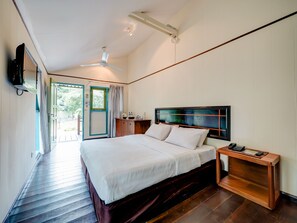 Minibar, in-room safe, free WiFi - Nirwana Beach Club (Bintan)