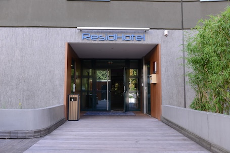 Front of property. Residhotel Lyon Lamartine