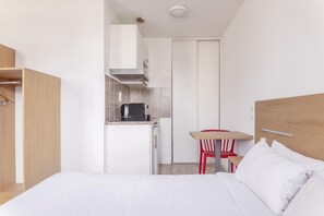 Studio | Bureau, rideaux occultants, chambres insonorisées
