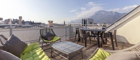 Superior studio, 1 tweepersoonsbed of 2 eenpersoonsbedden, terras, uitzicht op stad | Terras