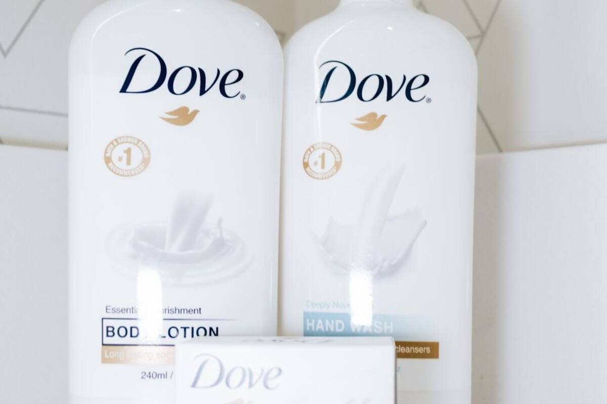 combined shower/bathtub, deep-soaking bathtub, hydromassage showerhead