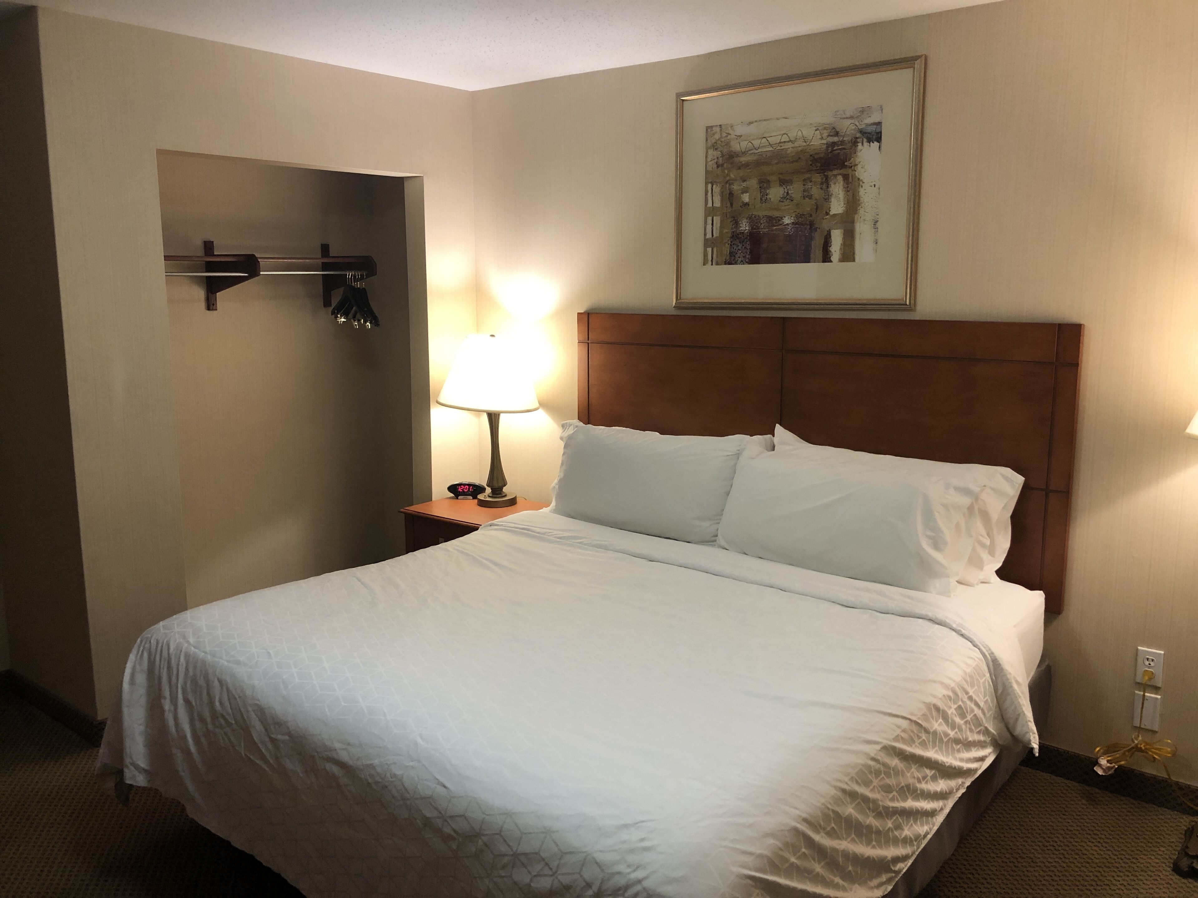 suite, 2 bedrooms | 1 bedroom, in-room safe, desk, laptop workspace