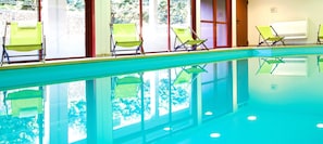 Innenpool, Liegestühle