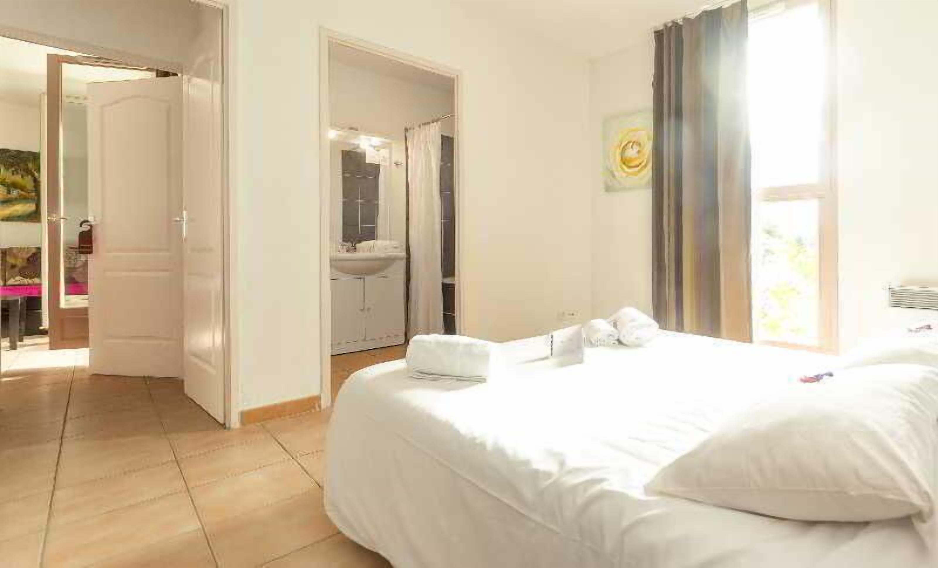 Premium bedding, desk, soundproofing, iron/ironing board