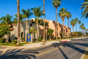 Front of property - Comfort Inn Pomona near Fairplex (Pomona)