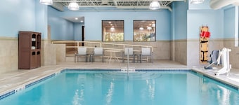 Holiday Inn Express Hotel & Suites Detroit-Novi by IHG