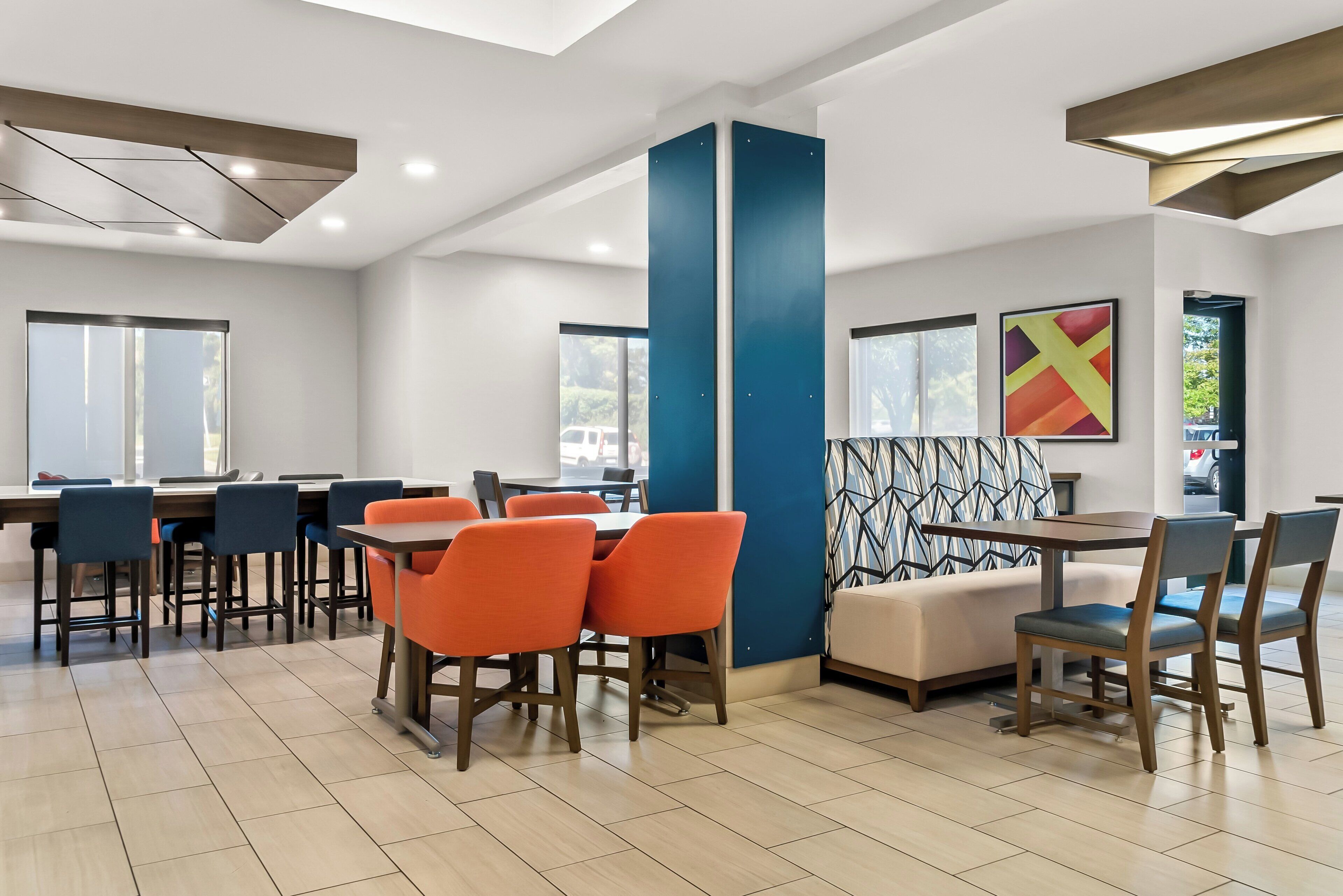 Desayuno completo incluido todos los días 