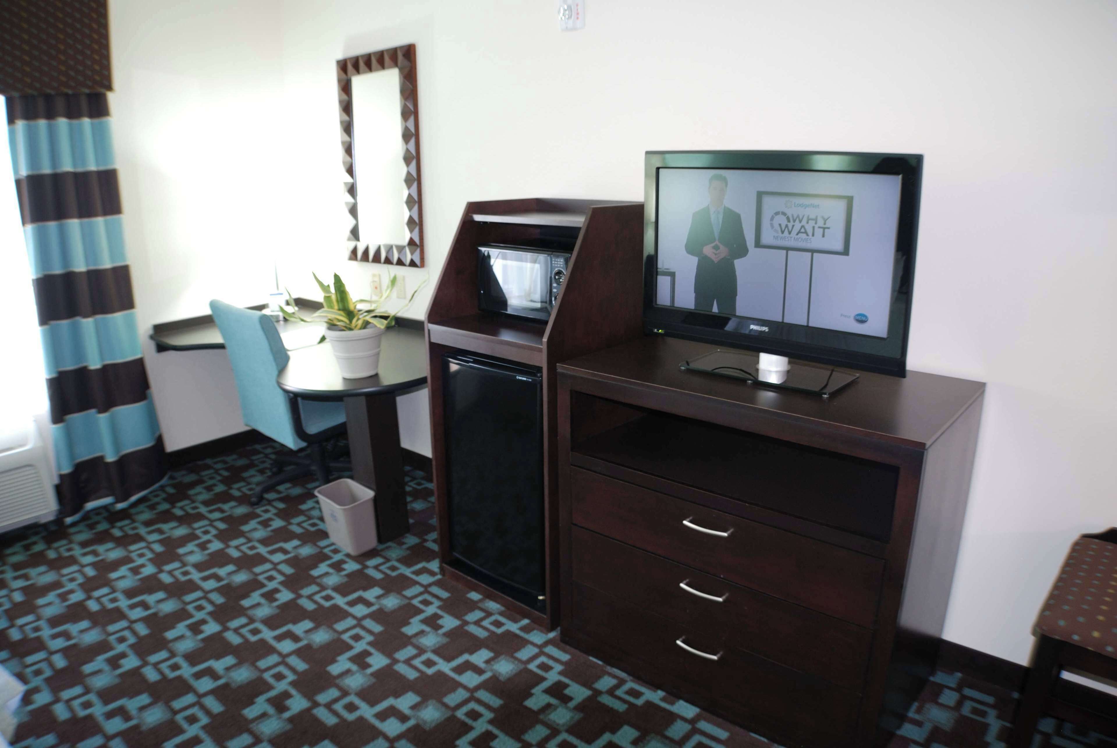 hypo-allergenic bedding, pillow-top beds, in-room safe