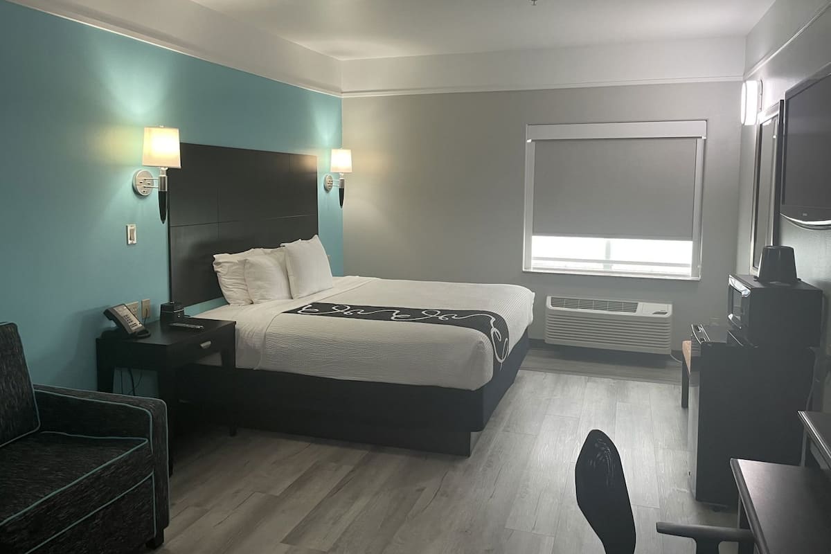 Hochwertige Bettwaren, Pillowtop-Betten, Schreibtisch