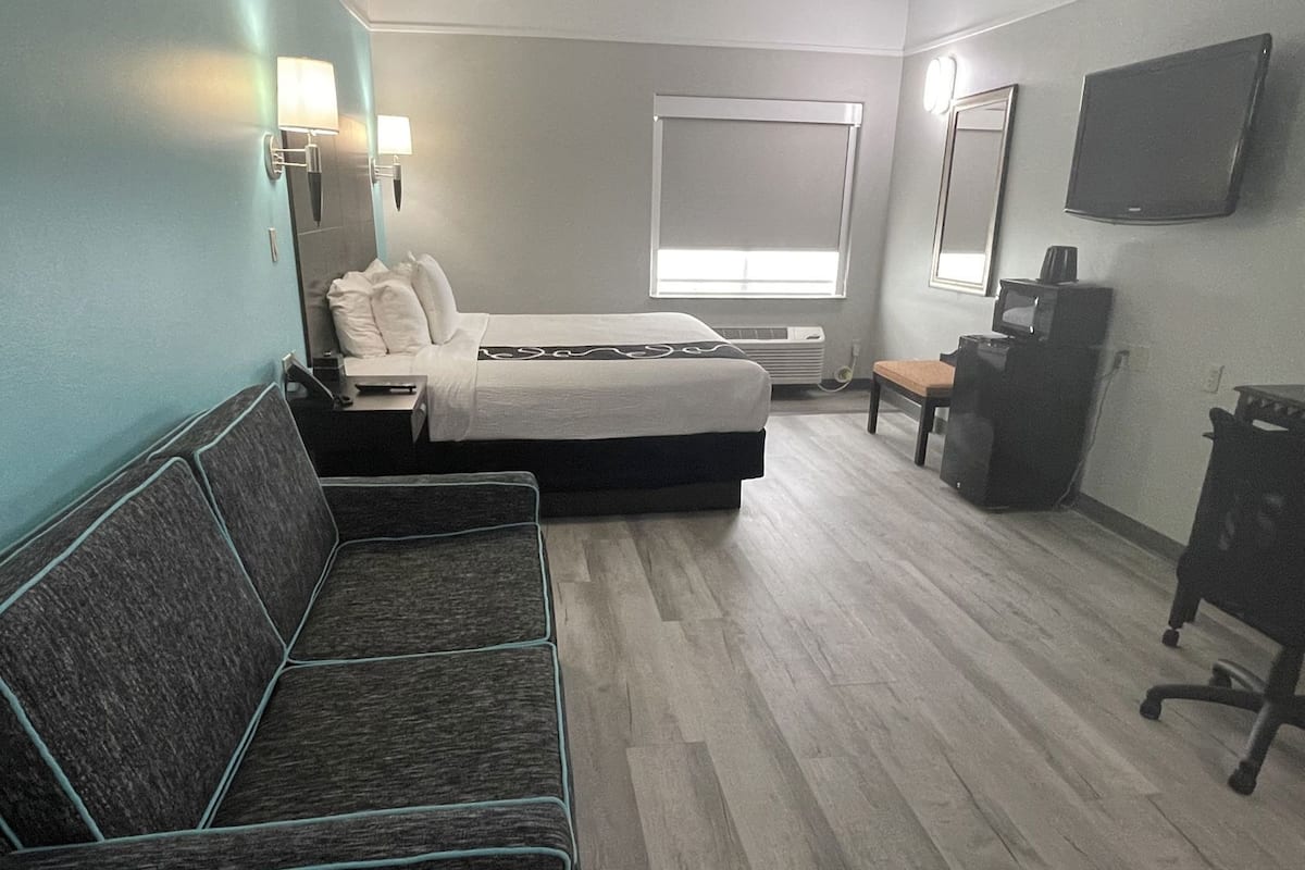 Hochwertige Bettwaren, Pillowtop-Betten, Schreibtisch