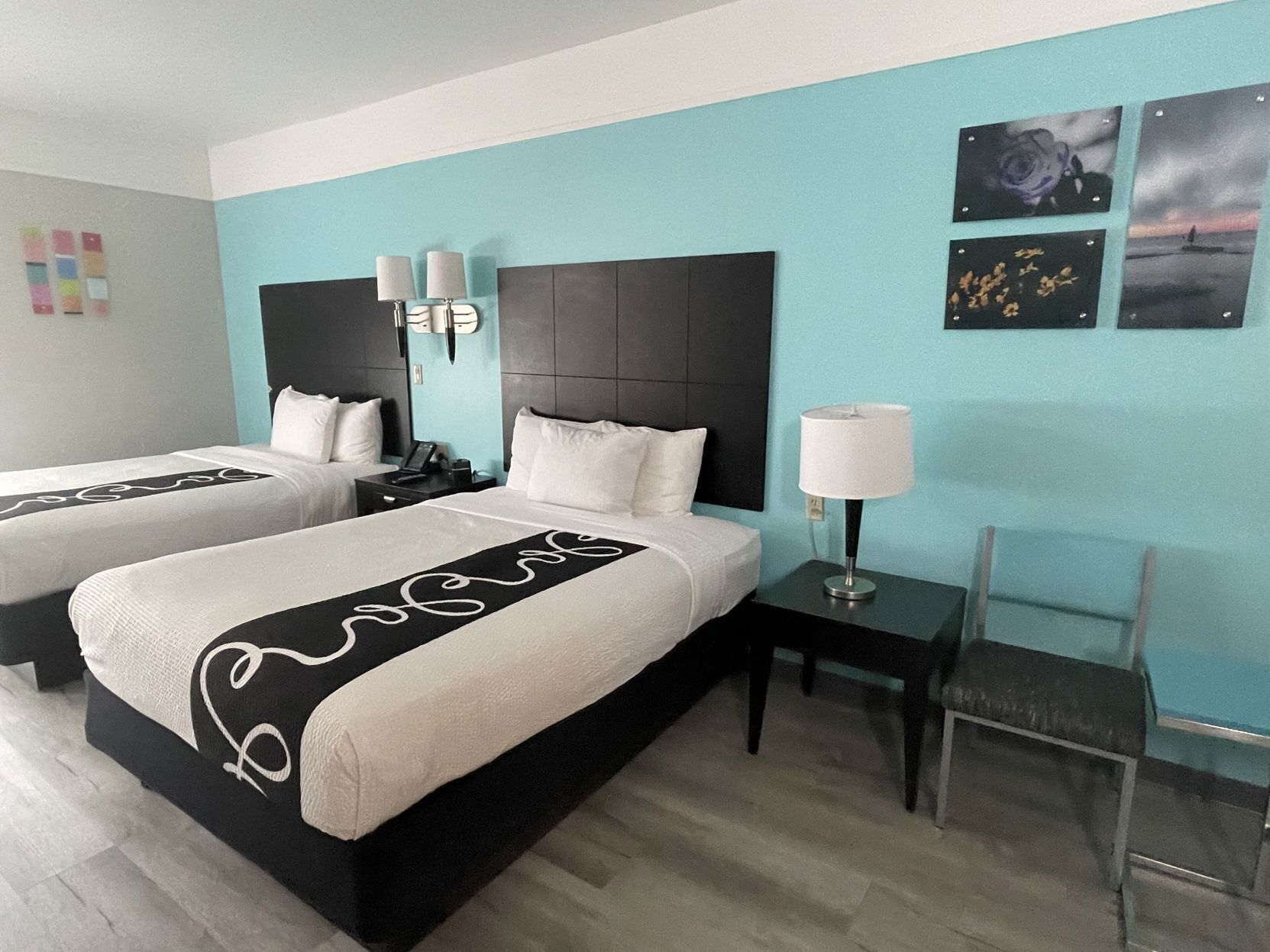 Hochwertige Bettwaren, Pillowtop-Betten, Schreibtisch