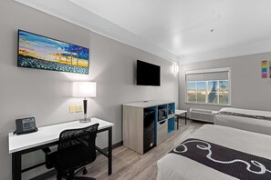 Premium bedding, pillow-top beds, desk, laptop workspace - La Quinta Inn & Suites by Wyndham Raymondville (Raymondville)