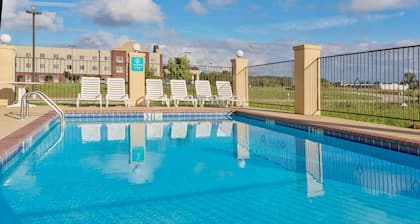 La Quinta Inn & Suites by Wyndham Canton MS