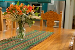 Family dining - Casa de San Pedro Bed & Breakfast (Hereford)