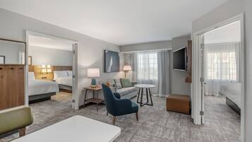 Televisión de pantalla plana de 42 pulgadas con canales por cable