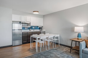 Suite, 1 Bedroom, Kitchen | Private kitchen