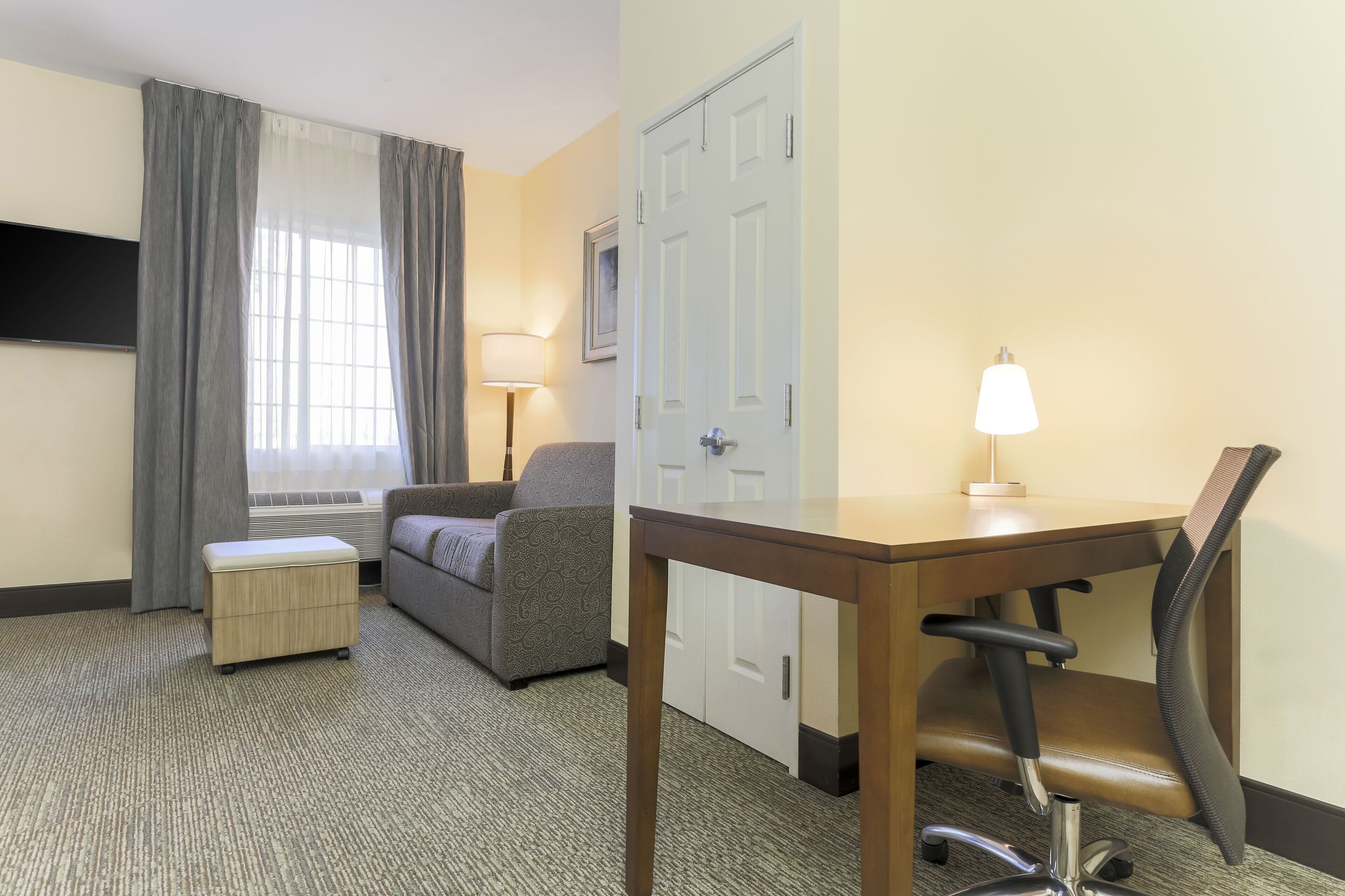 studio suite, 1 queen bed, mobility accessible, kitchen (accessible tub) | desk, laptop workspace, iron/ironing board, free wifi