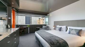 In-room safe, desk, iron/ironing board, free WiFi