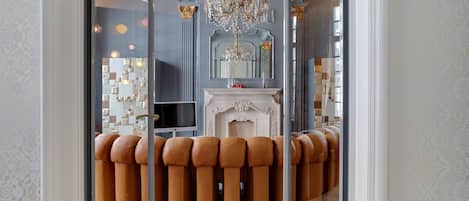 Presidential Suite | Living area | TV, iPod dock