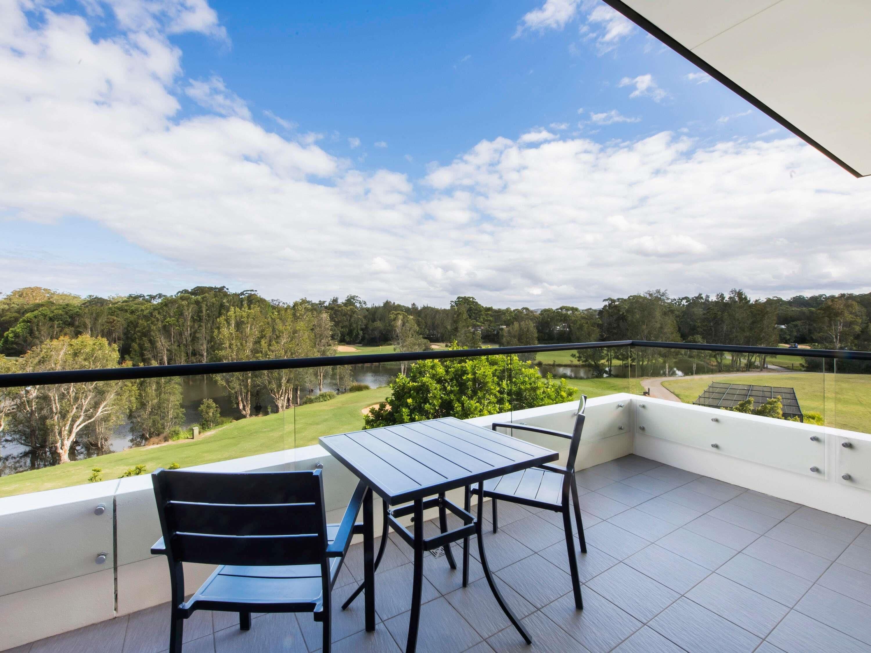 Room, 1 Queen Bed, Balcony (Privilege)