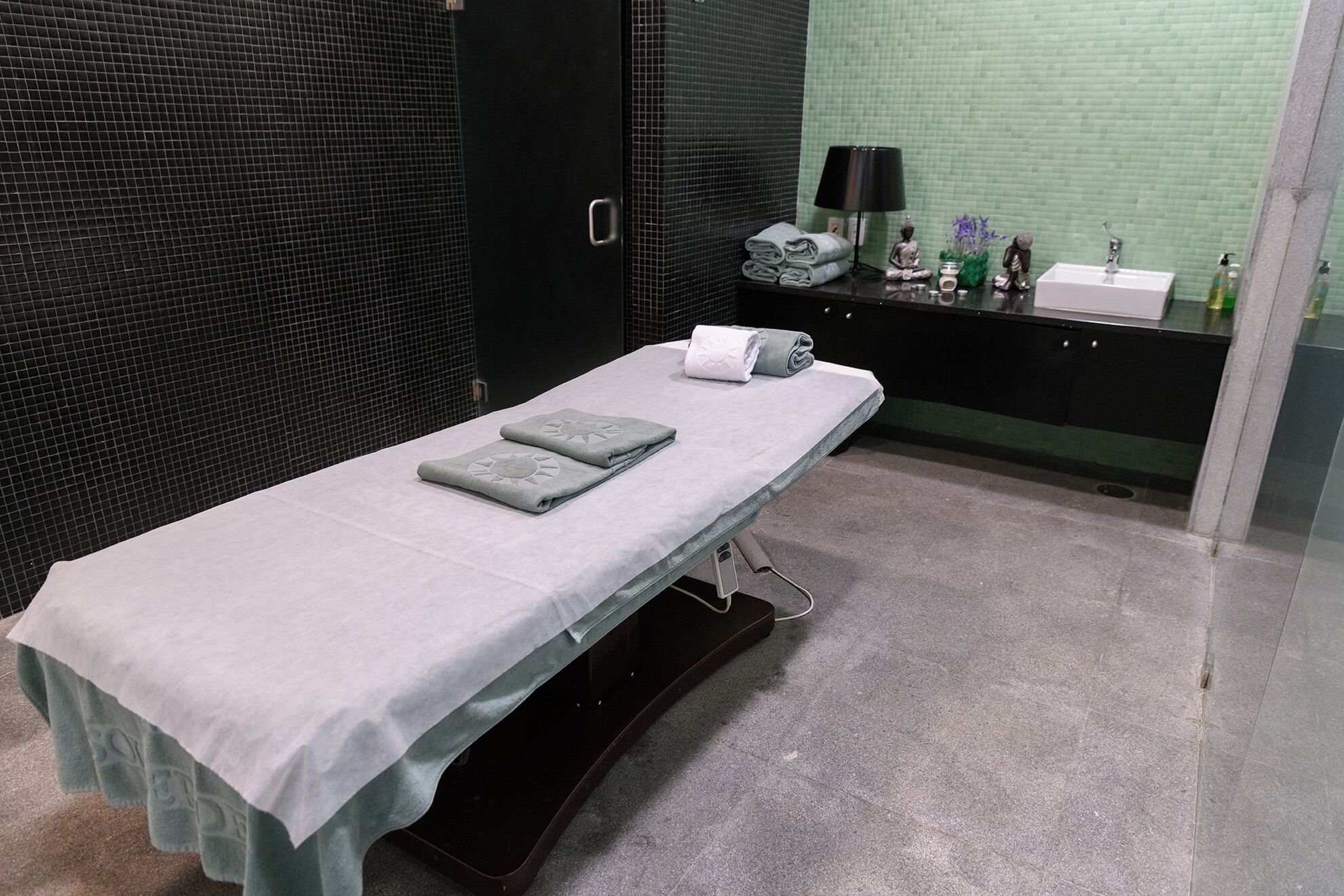 Body treatments, massages