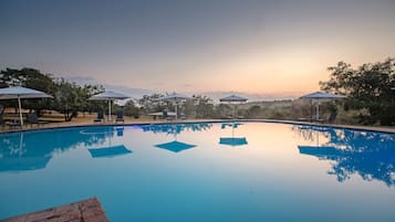 Outdoor pool, sun loungers