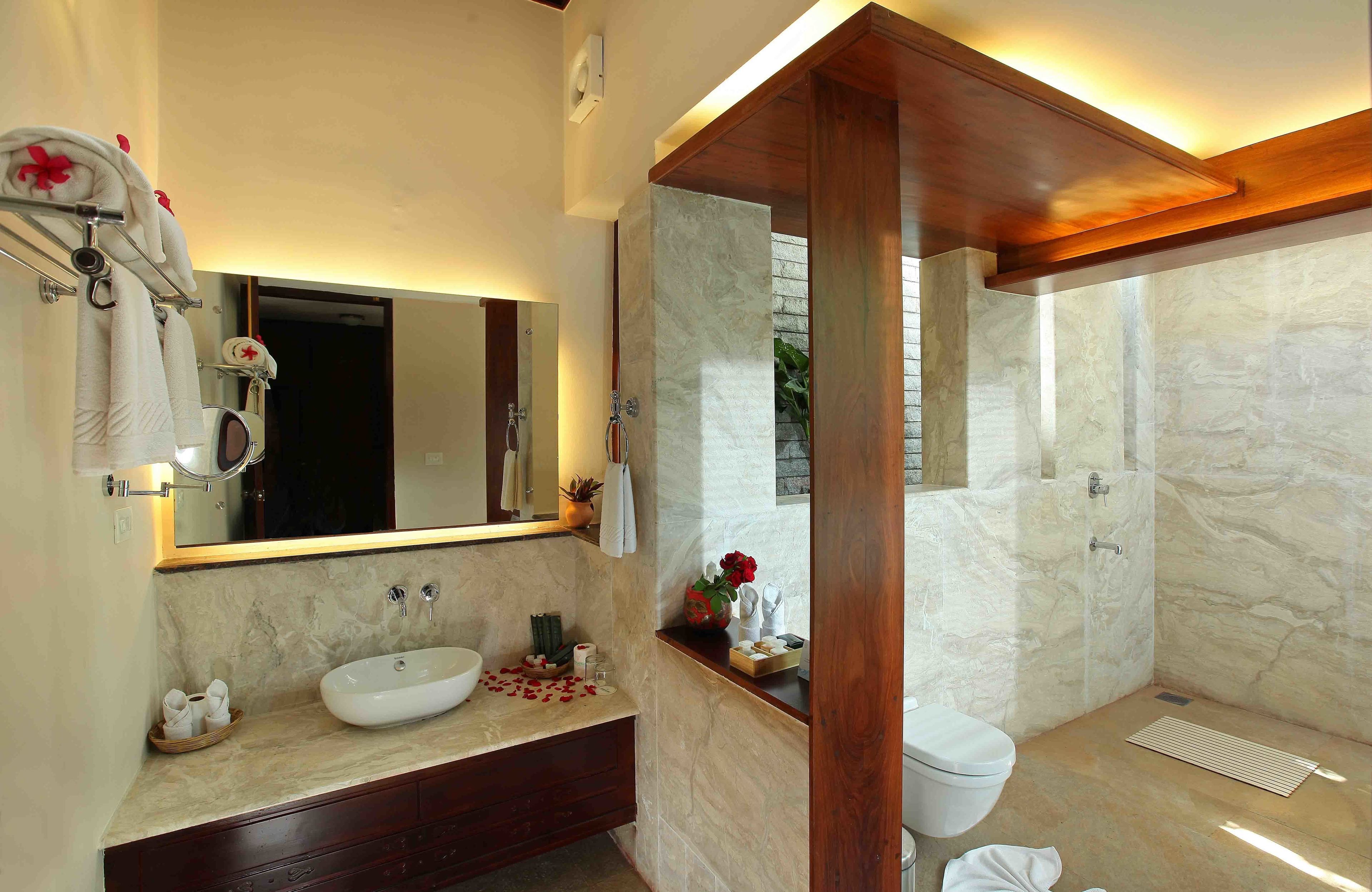 rainfall showerhead, free toiletries, hair dryer, bidet